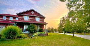 Spacious 4-Bedroom Home in Desirable Barrie Neighborhood