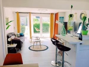 Appartements Superbe T3 terrasse et jardin centre bourg : photos des chambres