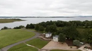 LakEscape - Waterfront Self- Catering Cabins - 埃德尼