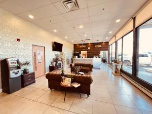 Camrose Le Chateau Hotel