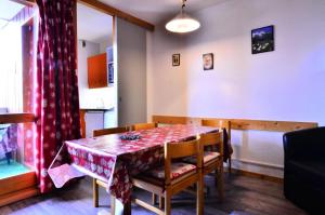 Appartements Residence LES AVRIERES BAS - 2 Pieces pour 5 Personnes MAE-9544 : photos des chambres