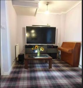 Silverknowes Silver room sleeps 4 with private shower