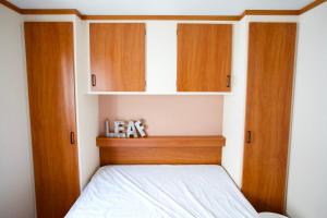 Chalet nabij water in Langweer