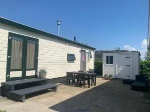 Chalet nabij water in Langweer - Langweer