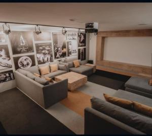 Swim-up 1-bedroom apartment