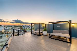 The Boat Residences 16 people