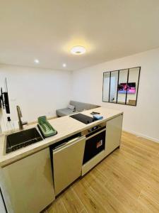 Joli appartement rénové incluant parking à 10 min de Paris