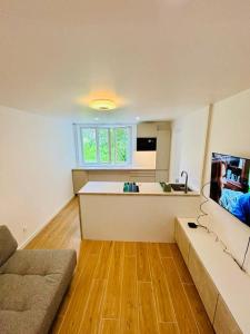 Joli appartement rénové incluant parking à 10 min de Paris