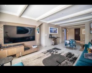 Sandton 6 Bedroom Luxury Home