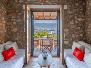 Elenas Traditional DreamHouse