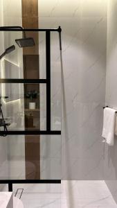 غرف فندقية بمدخل خاص - عمارة سكنية