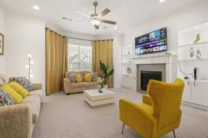 Shop & Store Oasis, 13min from Airport, Prime Spot - 路易斯维尔