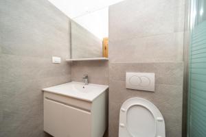 Apartments by the sea Barbat, Rab - 14512