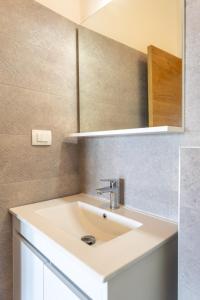 Apartments by the sea Barbat, Rab - 14512