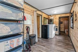 Off Grid Cozy Private Cabin