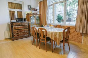 The Roses Home for Women