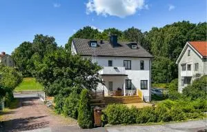 Awesome Apartment In Göteborg With Wifi - Grimmered