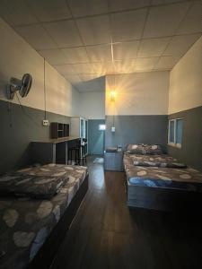 Phòng 2 Giường Đơn Với Phòng Tắm Riêng (Twin Room with Private Bathroom)