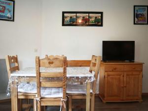 Studio 6 personnes au pied des pistes avec balcon - FR-1-322-635