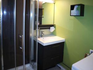 Studio 6 personnes au pied des pistes avec balcon - FR-1-322-635