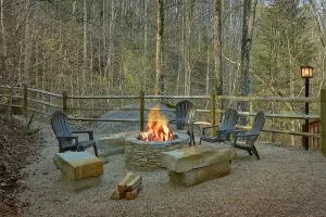 Stonebrook Lodge - 皮特曼中心