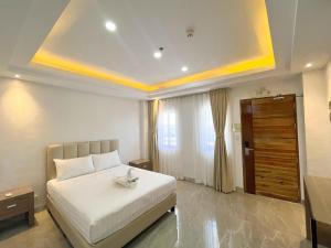 D Elmers Place Hotel