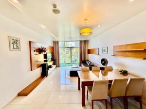 By The Beach Apartment