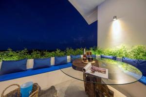 Luxury pool 3 bedrooms villa near Wat Plailaem