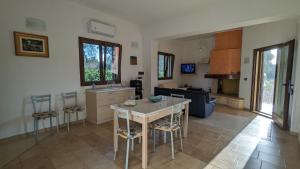 Villa Maila - Accogliente Villetta con Giardino Privato in Salento