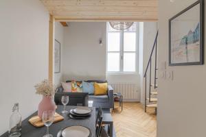 Cosy et Atypique Hôtel de Ville et quais du Rhône