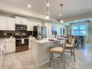 Last Minute Disney Getaway! Private Pool, Hot Tub & Games Room. Book Now! #39476