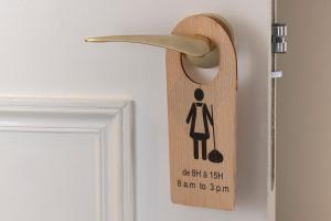 Hotels Hotel Le Relais des Halles : Chambre Double - Accessible aux Personnes à Mobilité Réduite - Rez-De-Chaussée 