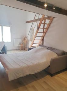 Chambre chez lhabitant avec petit déjeuner à 5 mins du Futuroscope