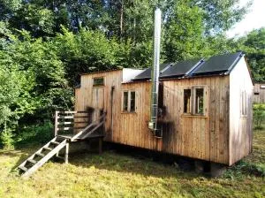 Celoroční GLAMPING v pohodlném domečku - Čenkovice