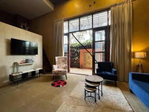 Comfy 4BHK Villa Only For Families