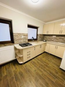 Szencsedi kulcsosház medencével