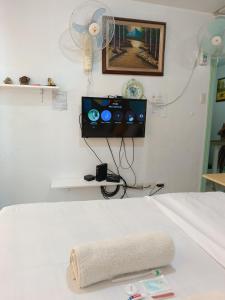 Studio Condo in Birch Tower Malate Manila - Carosa Staycation