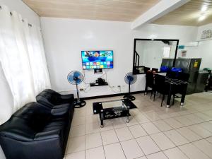 Calapan Transient Molave L48