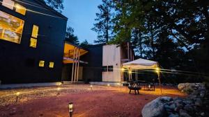 Oradoro House by Jade Group