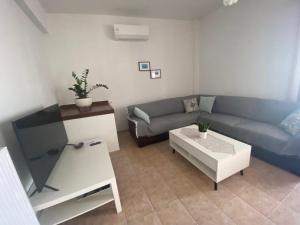 panos house skiathos