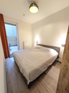 New modern apartment in the heart of Ostend T73