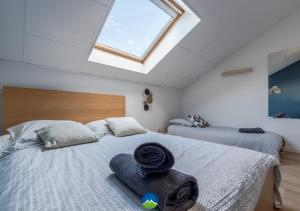 Appartements 3 APPTS - 3 a 7 lits - Parfait 6 a 10 pers - max 29 pers - 1 immeuble - Convivialite, Rentabilite ------ ENGLISH - 3 APTS - 3 to 7 beds - Ideal for 6 to 10 guests - Up to 29 - Same building -- Cattenom : photos des chambres