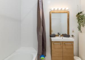 Appartements 3 APPTS - 3 a 7 lits - Parfait 6 a 10 pers - max 29 pers - 1 immeuble - Convivialite, Rentabilite ------ ENGLISH - 3 APTS - 3 to 7 beds - Ideal for 6 to 10 guests - Up to 29 - Same building -- Cattenom : photos des chambres