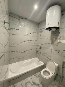 Big Rock House Uppr Bhagsunag