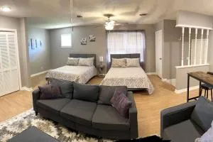 University Cozy Escape - Hazel Green