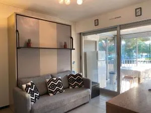 Studio cosy avec climatisation, WIFI et parking - FR-1-553-234 - 弗龙蒂尼昂