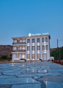 Montflux Hotel