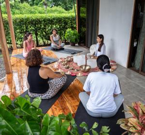 Romantic Cabin in the Forest, Valle Azul, Bungalows Tulipanes CR