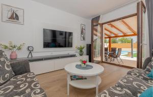 4 Bedroom Awesome Home In Sibenik