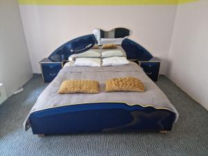 3-floor large apartaments